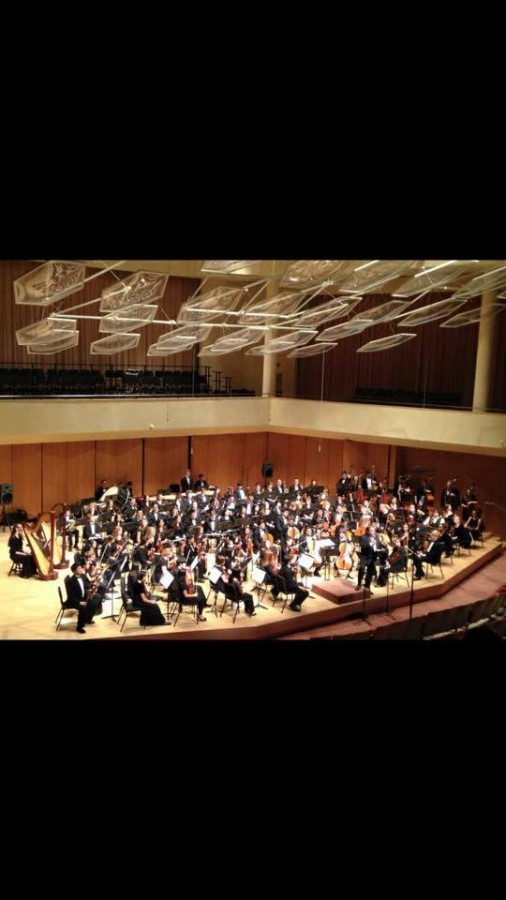 Orchestra Performs at Northwestern University