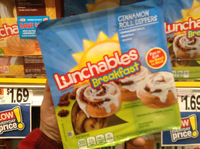 This is an image of Lunchables Breakfast.