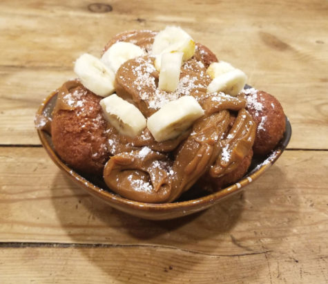 The bunuelos in a bowl